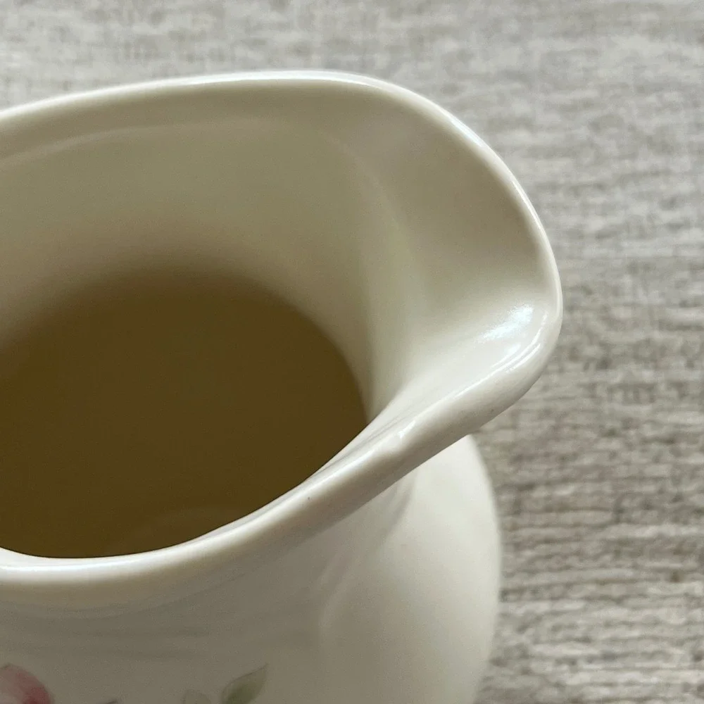 Pfaltzgraff Tea Rose‎ Creamer Pitcher Vintage USA Stoneware Pink Floral